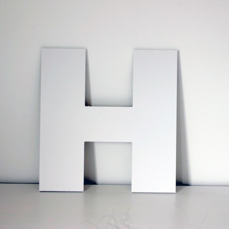 Letra H decorativa lisa