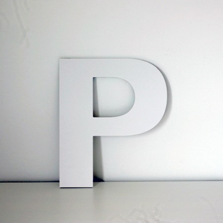 Letra P decorativa lisa