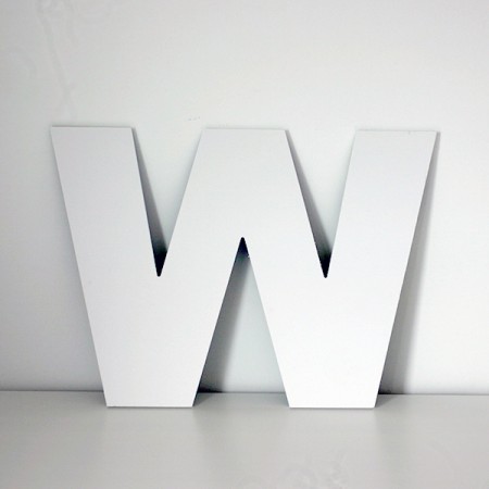 Letra W decorativa lisa