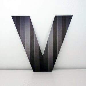 1659 Letra Decorativa V