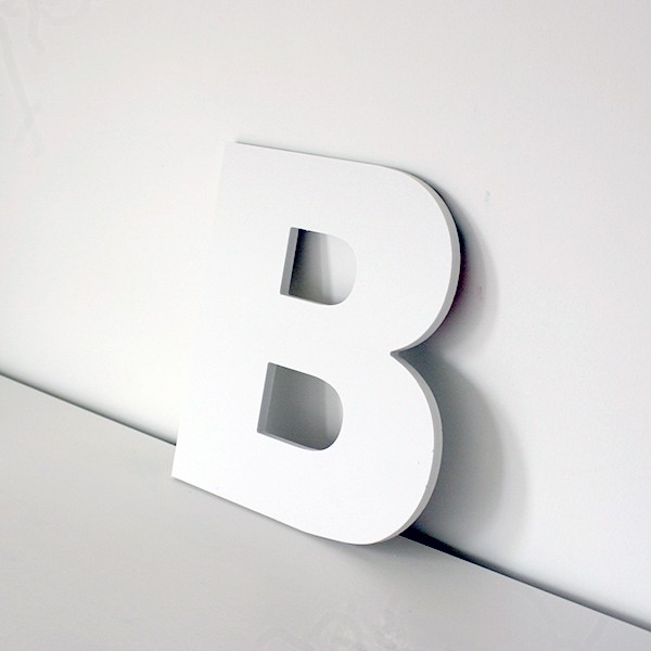 Letra B decorativa lisa