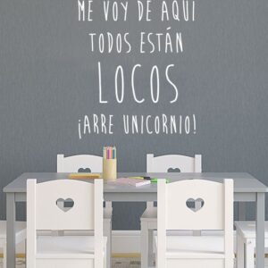 2343 Vinilo Frase "Me voy de aquí..."