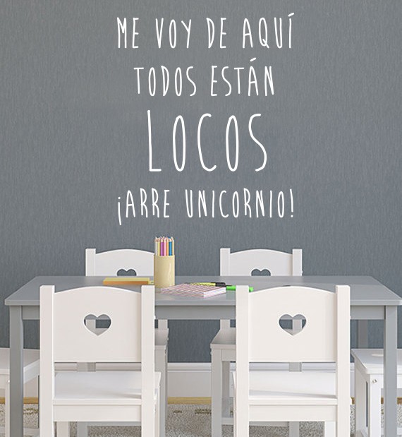 2343 Vinilo Frase "Me voy de aquí..."