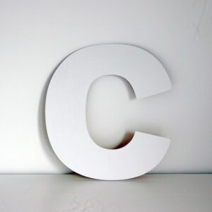 Letra C decorativa lisa