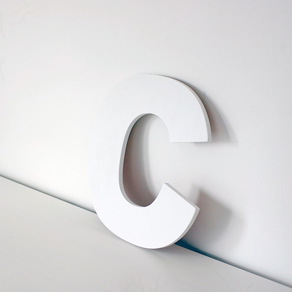 Letra C decorativa lisa