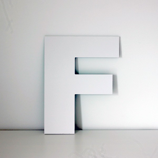 Letra F decorativa lisa