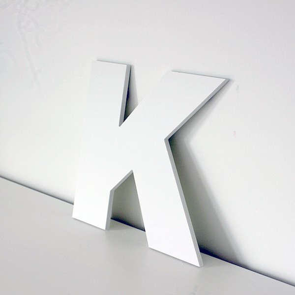 Letra K decorativa lisa