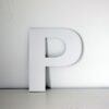 Letra P decorativa lisa