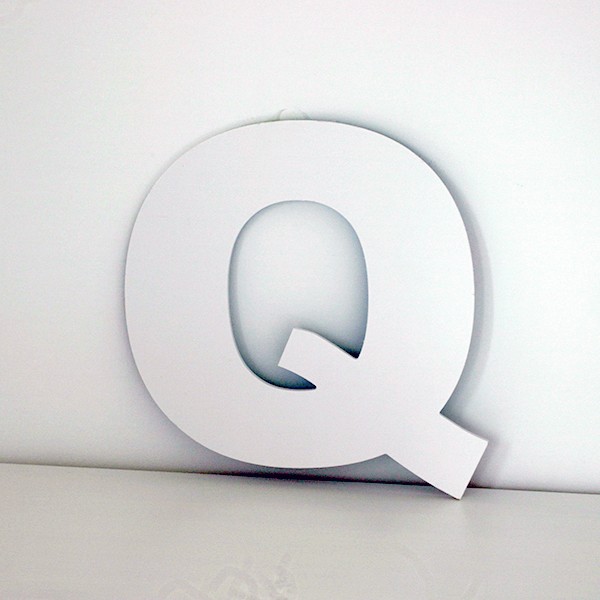 Letra Q decorativa lisa