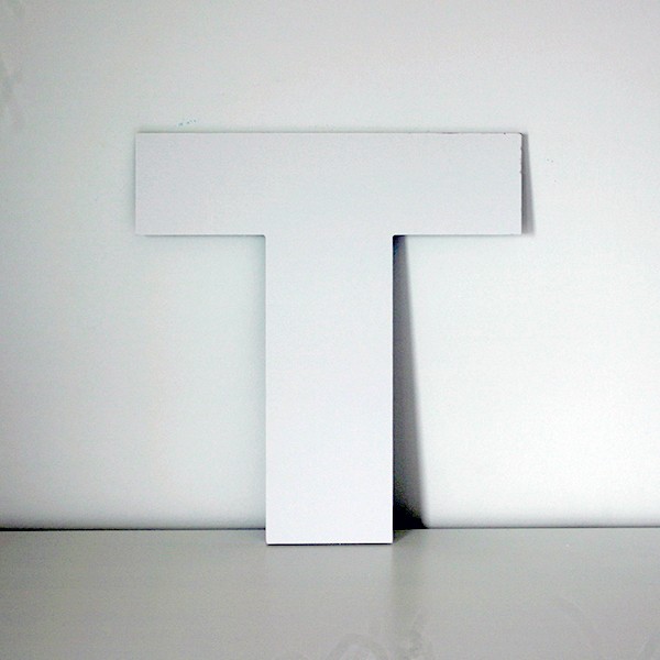 Letra T decorativa lisa