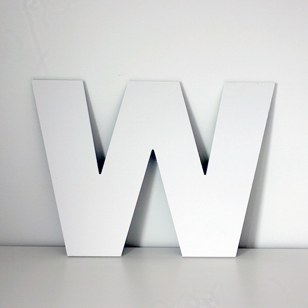 Letra W decorativa lisa