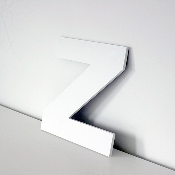 Letra Z decorativa lisa