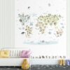 Papel Pintado Mural Infantil mapamundi con animales de diferentes paises tonos nórdicos